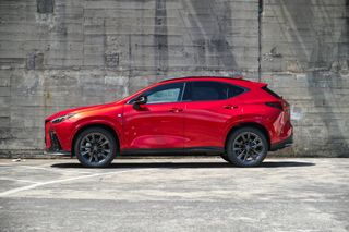 Lexus NX 450h+ F-Sport