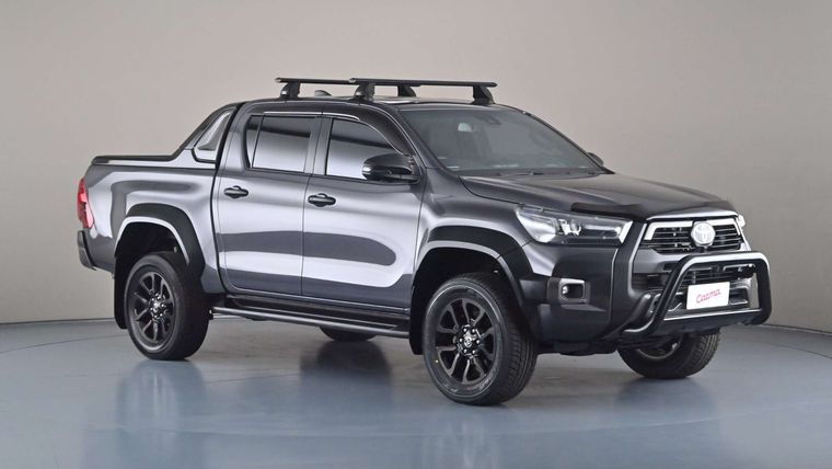 2023 TOYOTA HILUX ROGUE (4x4)