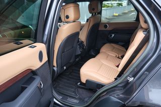 Land Rover Discovery D300 Metropolitan Edition