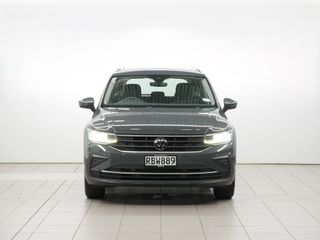 Volkswagen Tiguan TSI Life 2WD