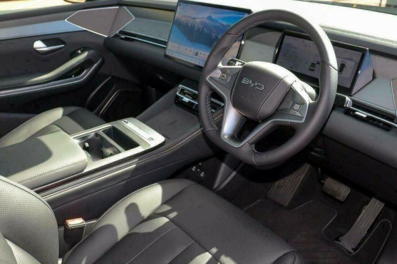 BYD SEALION 8 Dynamic AWD
