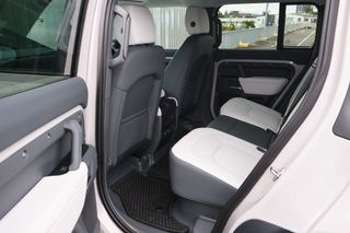 Land Rover Defender 110 D250 S