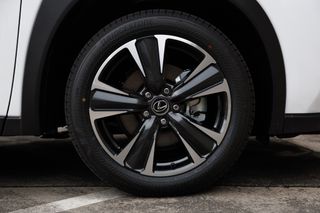 Lexus UX 300h Premium