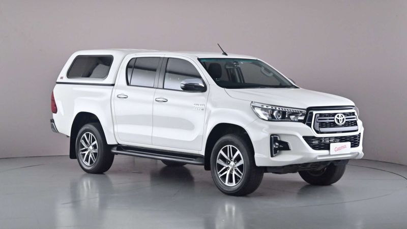 2019 TOYOTA HILUX SR5 (4x4)