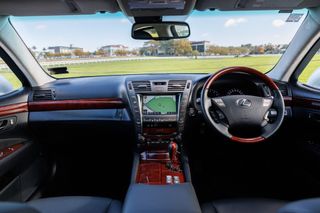 Lexus LS 460