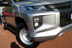 MITSUBISHI TRITON GLX