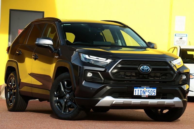 TOYOTA RAV4 Edge