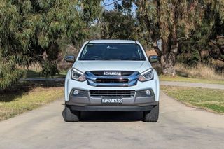 Isuzu MU-X