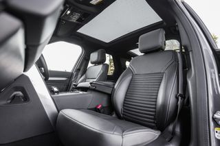 Land Rover Discovery D250 Dynamic SE