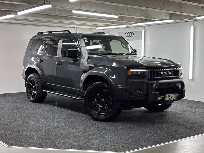 Toyota Land Cruiser Prado Adventure
