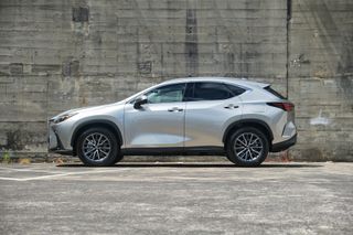 Lexus NX 350h Premium