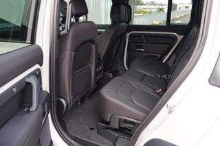 Land Rover Defender 110 D250 S