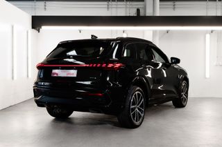 Audi Q5 SUV TFSI quattro S tronic 1