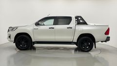 2018 TOYOTA HILUX ROGUE (4x4)