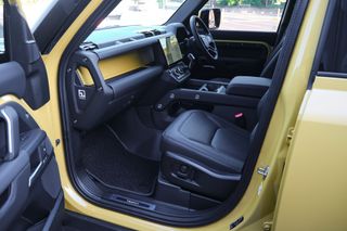 Land Rover Defender 110 Trophy Edition 1