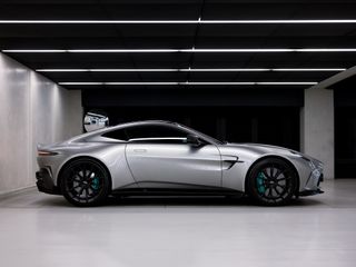Aston Martin Vantage Coupe