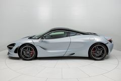 McLaren 720S COUPE
