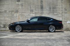 Lexus ES 300H Limited 2.5Ph/Hd