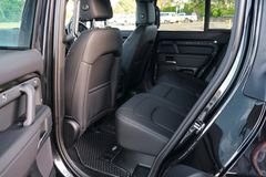 Land Rover Defender 110 D250 S