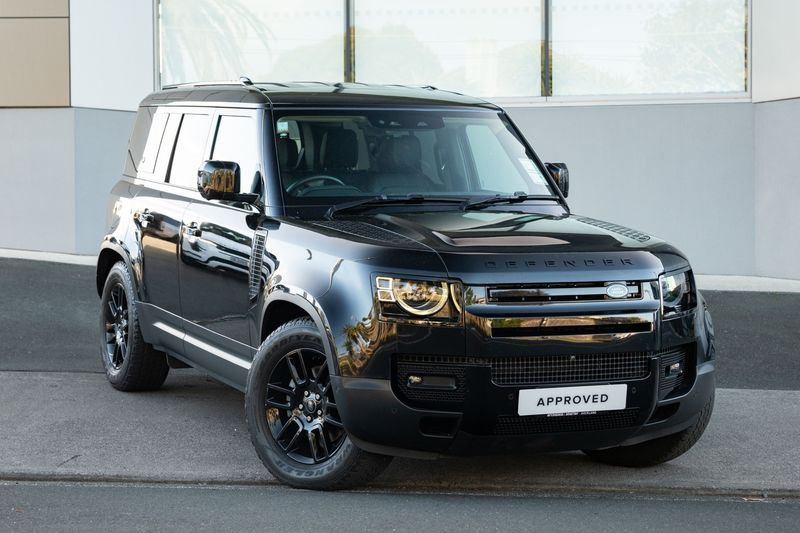 Land Rover Defender 110 D240 SE