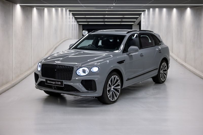 Bentley Bentayga EWB Azure