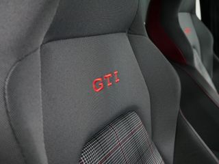 Volkswagen Golf GTI DSG