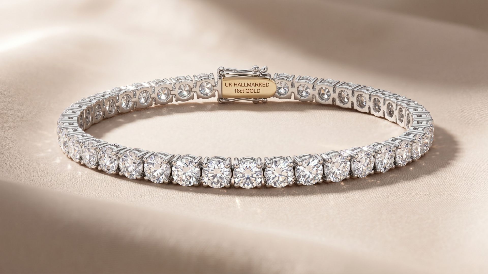 UK Hallmarked 18ct Gold Luxury Fine Jewelry