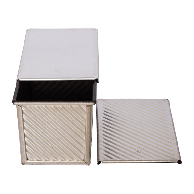 RedManShop  SQUARE BAKING PAN 8X8X3 (REMOVABLE BASE)