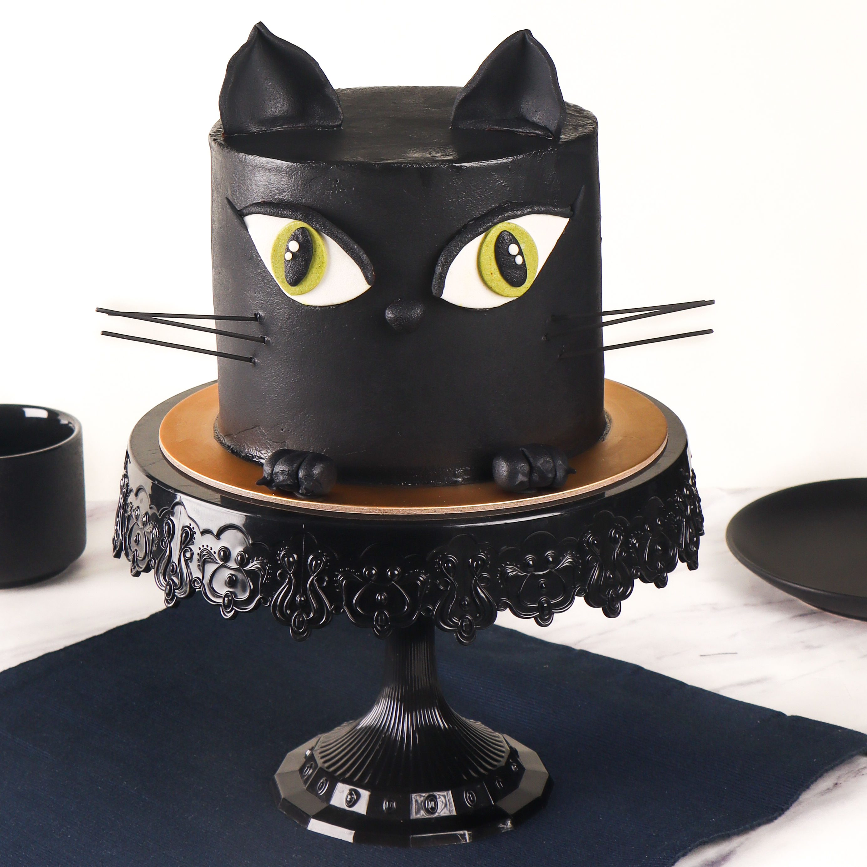 Cat cake - Decorated Cake by Marlotka - CakesDecor