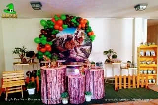 Decoração de aniversário tema Dinossauros