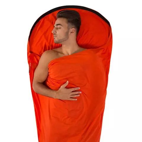 Añade calor a tu saco de dormir con el saco sábana Reactor Thermolite 