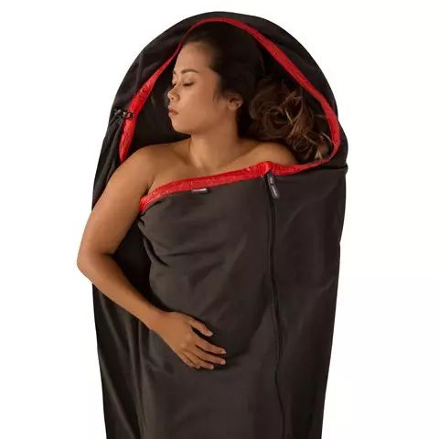 Añade calor a tu saco de dormir con el saco sábana Reactor Thermolite 