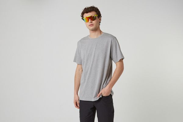 Minimalism T-shirt - Gray