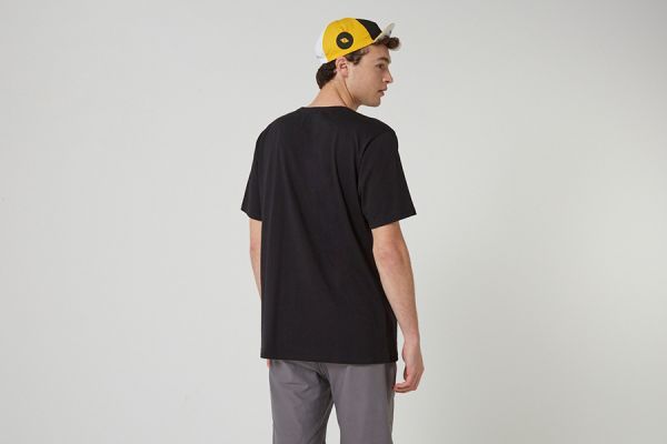 Minimalism T-shirt - Black 