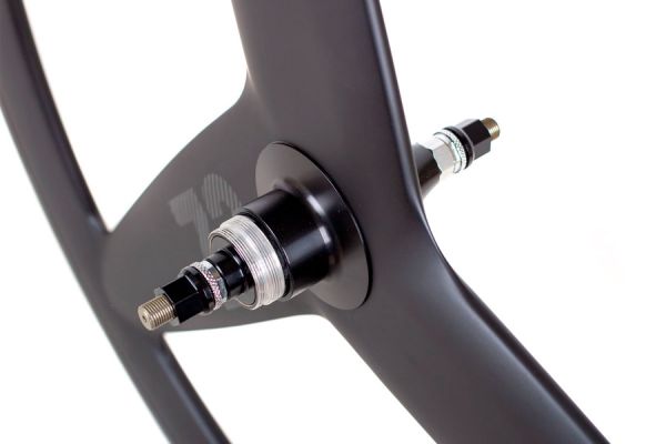 BLB Notorious Z3 Tri-Spoke Achterwiel - Zwart