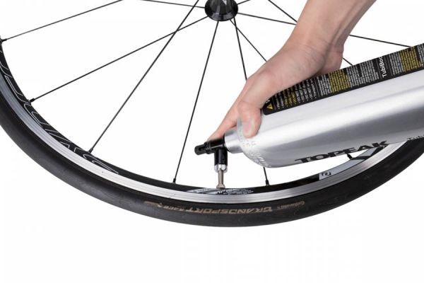 Pompe à pied Topeak TubiBooster X Réservoir d'air comprimé Argent