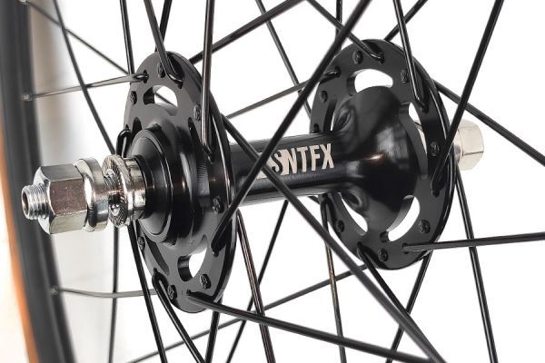 Ruota Anteriore Santafixie 30mm Nero + Camere d'aria + Copertoncino Classic