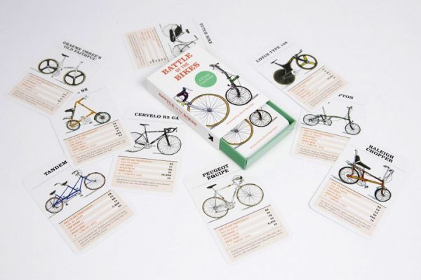 Battle of the Bikes: A Trump Card Game Kaartenspel