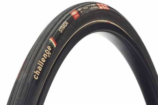 Challenge Strada Pro Tire 700x25c Black