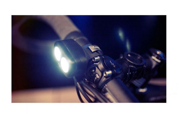 Lumière avant Knog Blinder Road 400 noir