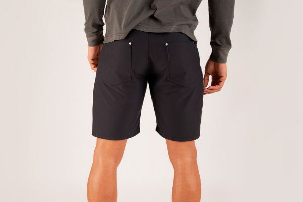 Chrome Industries Madrona Shorts - schwarz