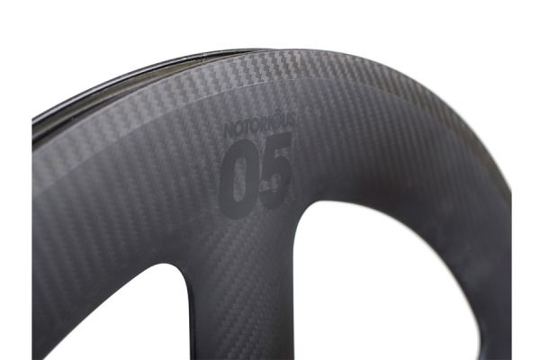 BLB Notorious 05 Full Carbon Voorwiel - Zwart