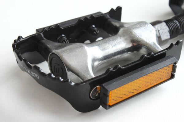 K370 Classic Pedals - Black