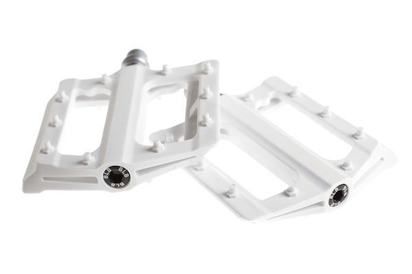 BLB Flatliner Roar Pedals - White 