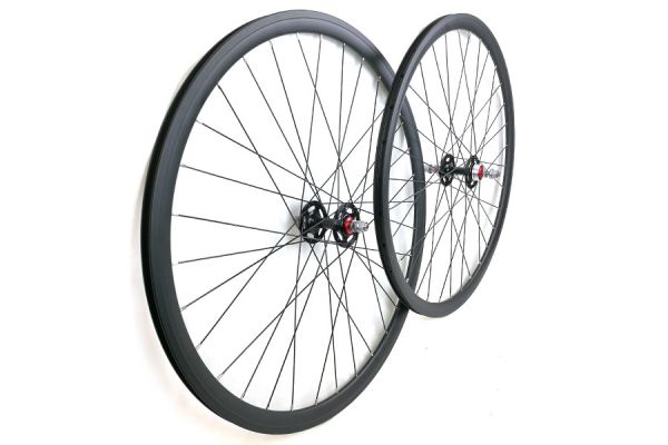 Paire de Roues Santafixie 30mm Noir