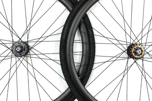 Santafixie 30mm Wheelset + Traclocross Tyres - Black