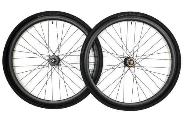 Paire de Roues Santafixie 30mm + Pneus Tracklocross 700x35C Noir