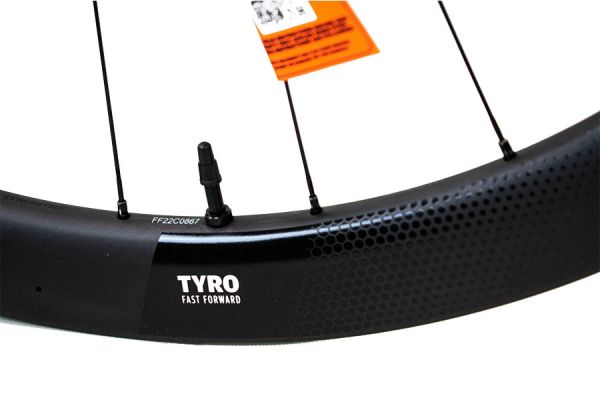 Set di ruote FFWD Tyro II Freni a disco Nero per bici online