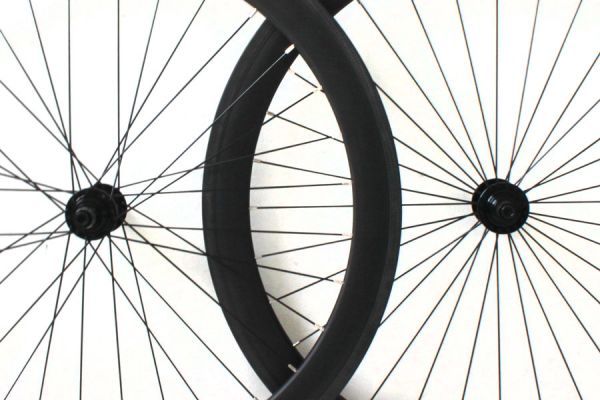 BLB Notorious 50mm Fixed Gear Wielset - Carbon