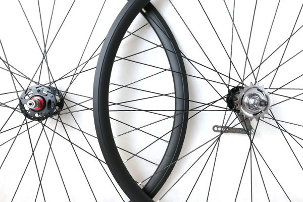 Terugtraprem SantaFixie 30mm Wielset - Zwart